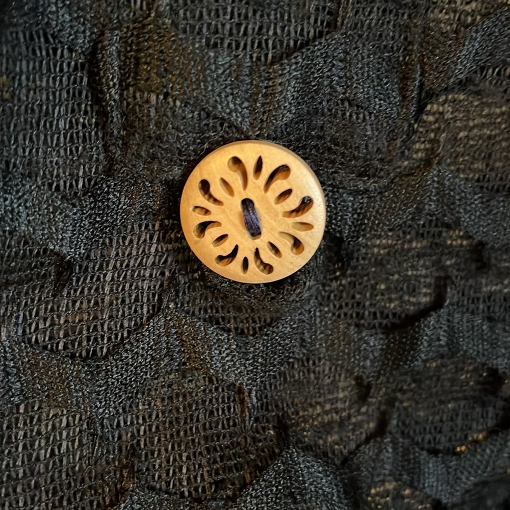 Nina Leonard Vintage Black Sheer Cardigan w/large wooden Buttons Size Large - Picture 8 of 15
